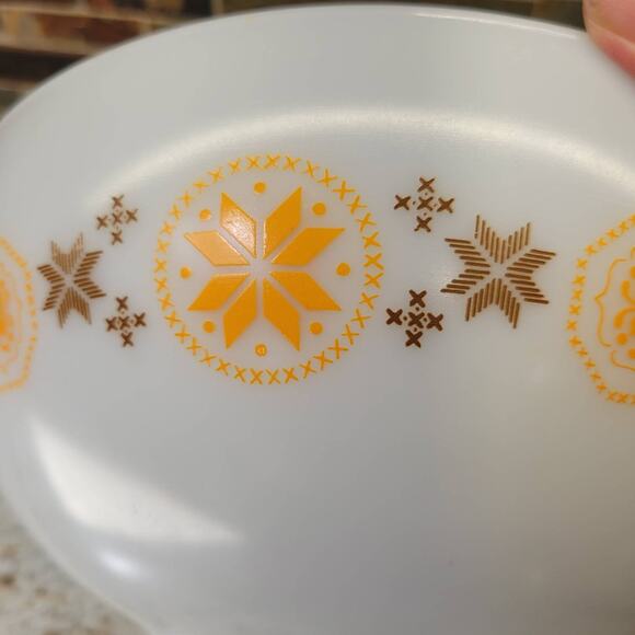 Pyrex Town & Country, Cinderella Nesting Bowl, Brown Orange Star, 444 4 Qt Large - Picture 5 of 5